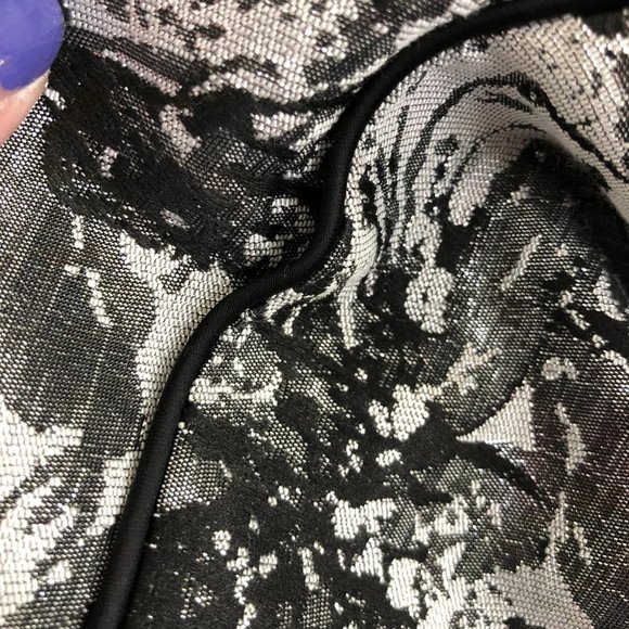 𝅺new - NIPON BOUTIQUE Metallic Silver & Black Floral Blazer - Size 12 - Picture 3 of 6